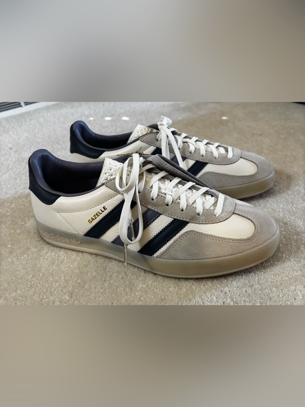 adidas Gazelle Sneakers in White and blue